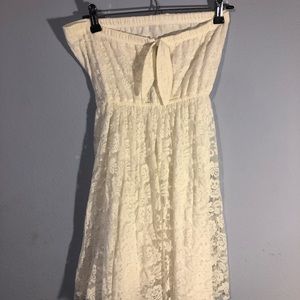 Hollister strapless white lace dress❣️